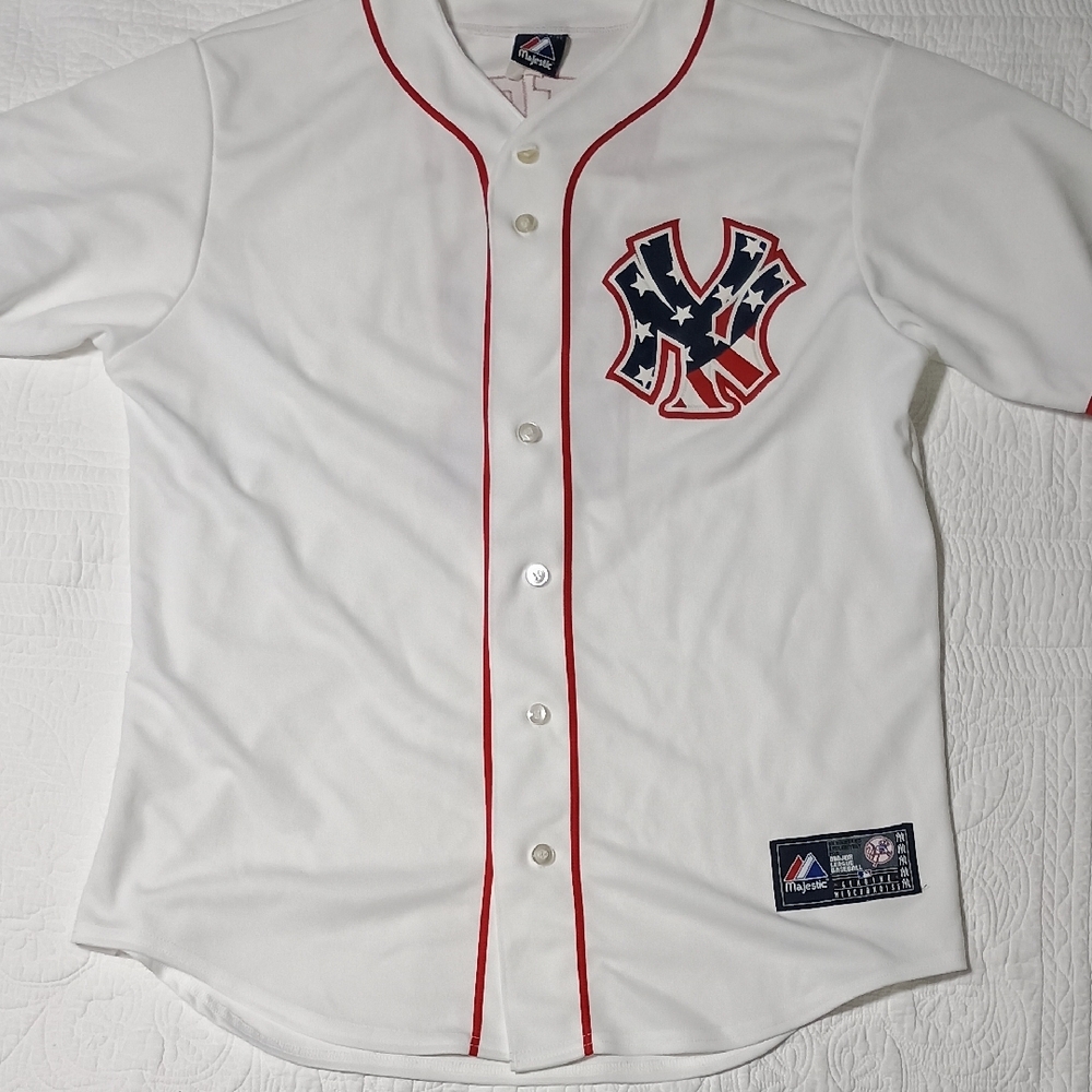 White Majestic Men's Shirt with Red Accents